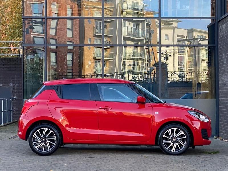 Used Suzuki Swift SZ-L 83 HP (61 kW) 2022 Red Hatchback