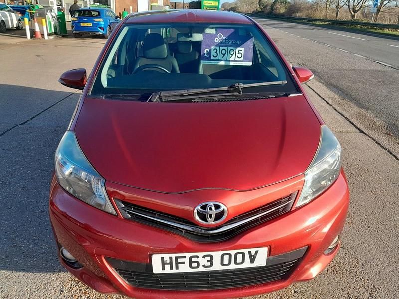 Red Used 2013 Toyota Yaris SR Hatchback | £3,695 (Fair price) - Image 1/4