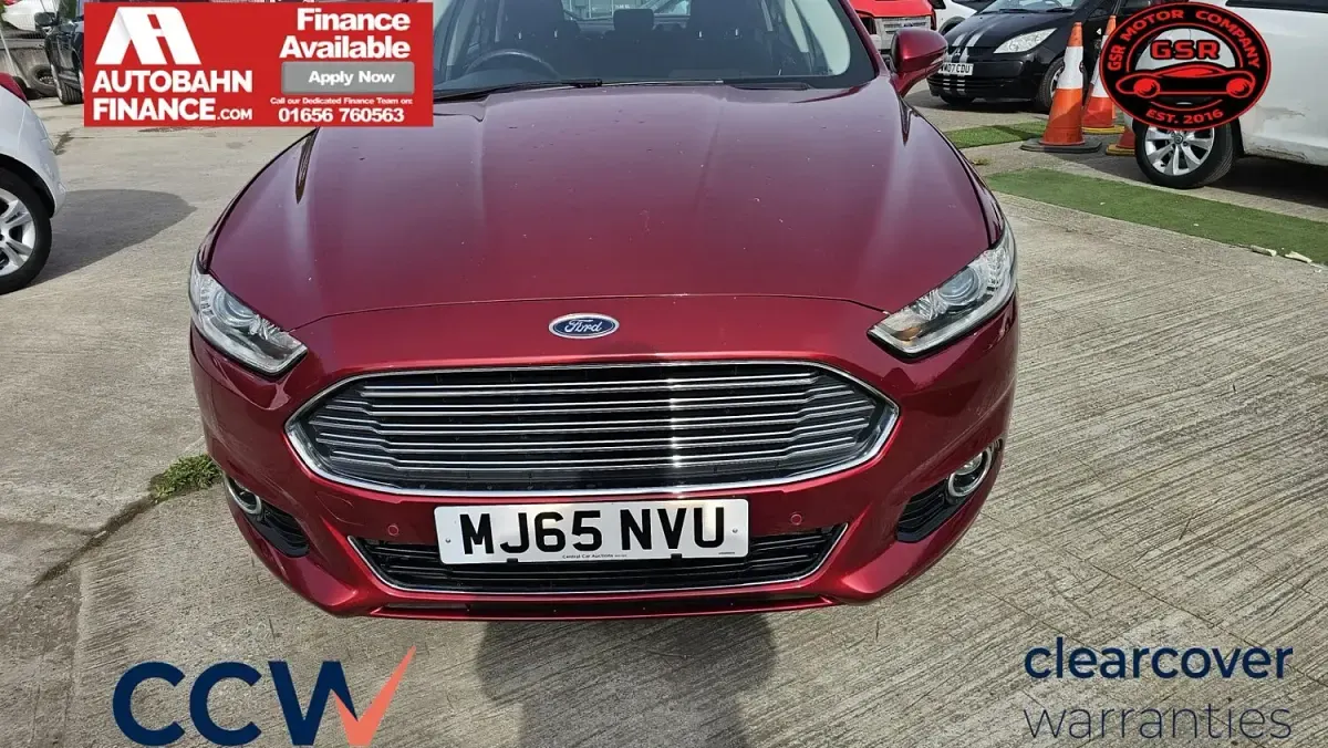 Used Ford Mondeo Titanium 180 HP (132 kW) 2015 Red Hatchback