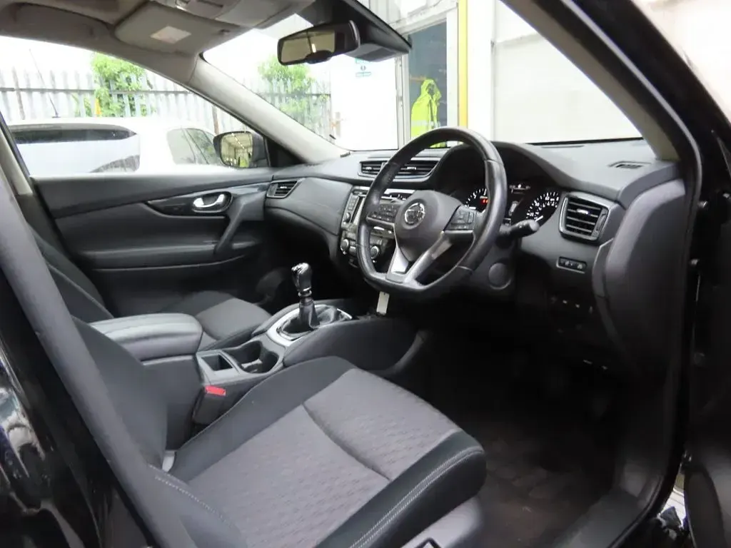 Used Nissan X-Trail N-Connecta 150 HP (110 kW) 2020 Black SUV