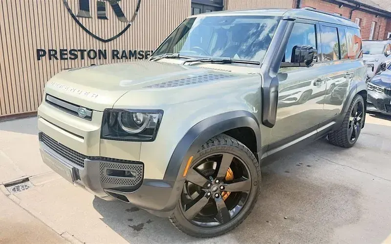 Usado Land Rover Defender SE 300 CV (220 kW) 2023 SUV