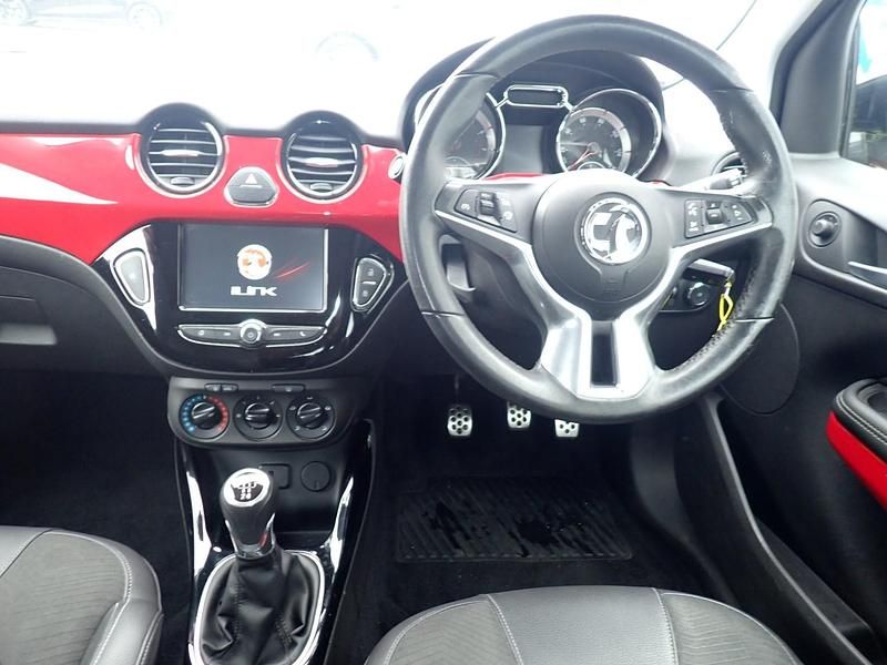 Second-hand Vauxhall Adam S 70 CP (51 kW) 2016 Roșu Hatchback