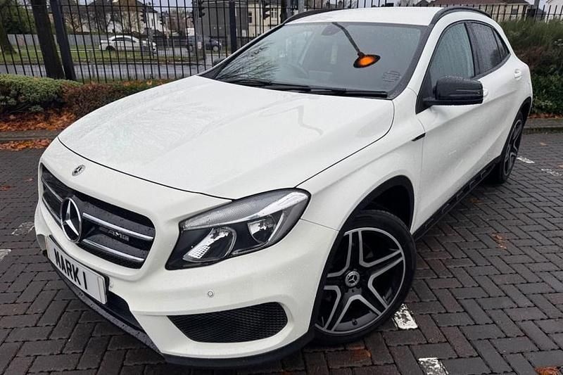 White Used 2015 Mercedes GLA220 AMG line SUV | £10,250 (Fair price) - Image 1/1