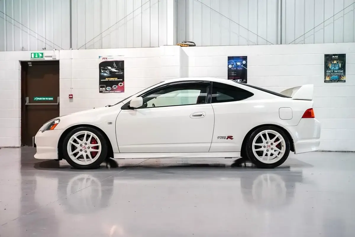Used Honda Integra Type R 130 HP (95 kW) 2017 White Coupe