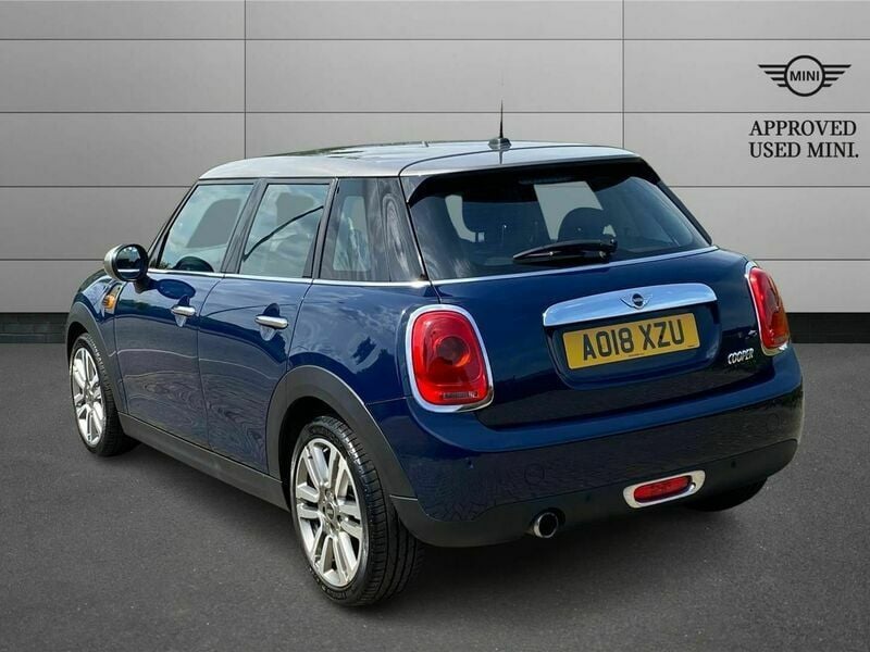 Used Mini Cooper Seven 136 HP (100 kW) 2018 Lapisluxury blue Hatchback