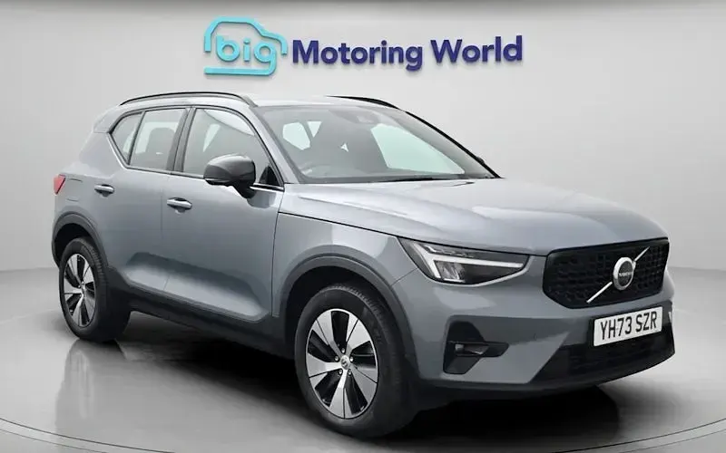 Begagnad Volvo XC40 Plus 211 HK (155 kW) 2023 SUV