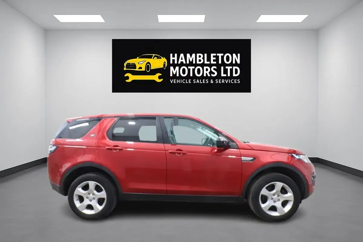Used Land Rover Discovery Sport Pure 150 HP (110 kW) 2017 Red SUV