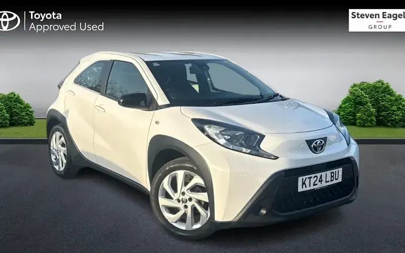 Used Toyota Aygo X PURE 72 HP (52 kW) 2024 SUV