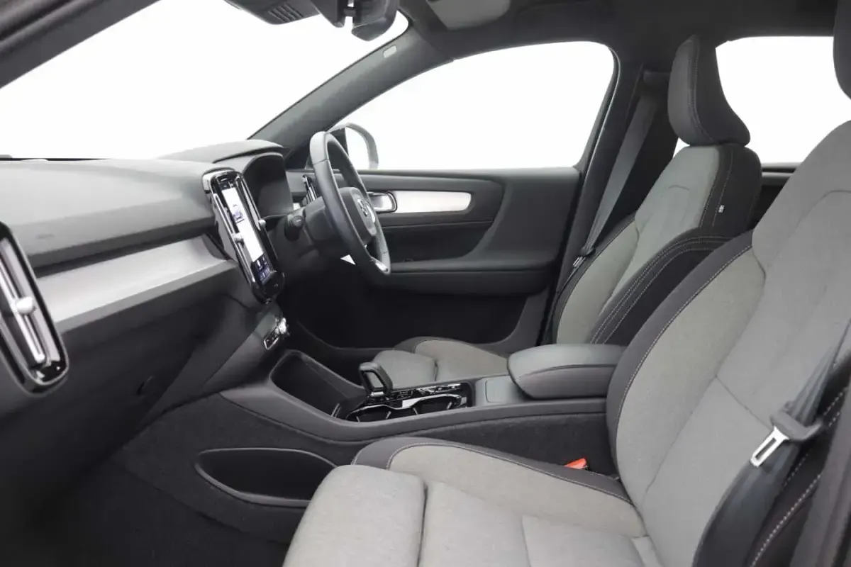 Used Volvo XC40 Plus 161 HP (118 kW) 2023 SUV