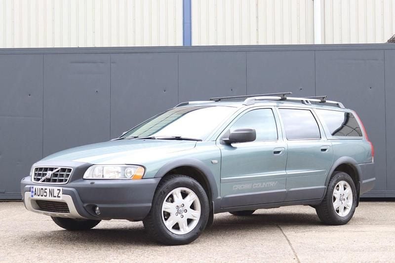 Green Used 2005 Volvo XC70 SE Lux SUV | £1,995 - Image 1/4