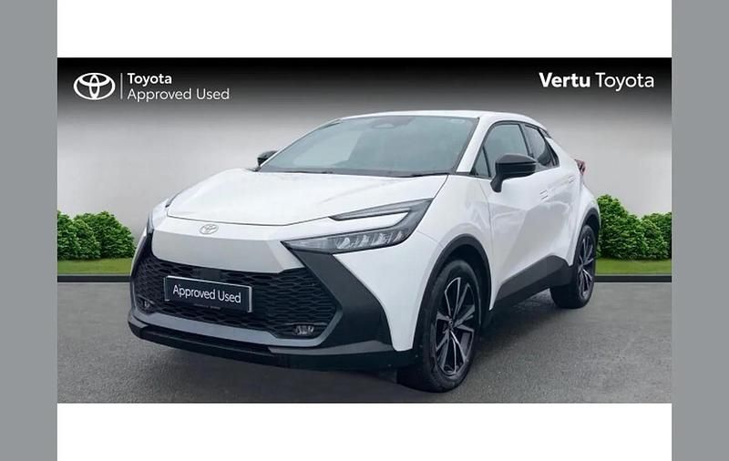 Used Toyota C-HR Design 223 HP (164 kW) 2024 White SUV