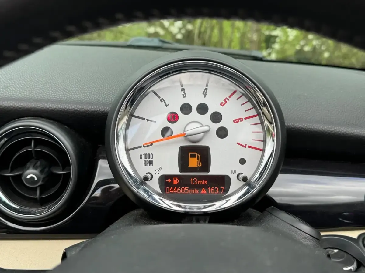 Usado Mini Cooper D Cabriolet 2010 Negro Descapotable