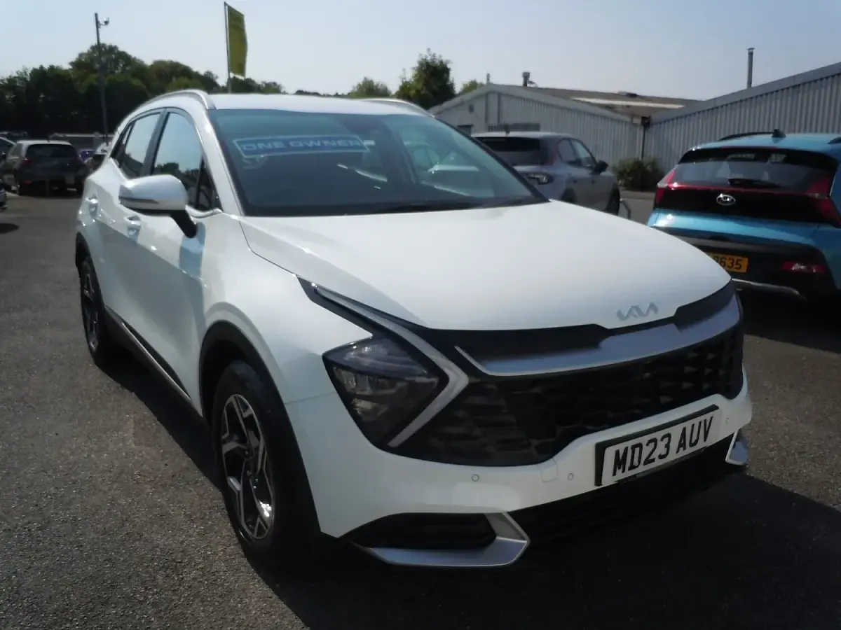 Used Kia Sportage 2023 White SUV