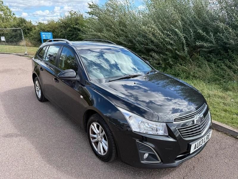 Black Used 2013 Chevrolet Cruze LT Estate | £2,250 (Fair price) - Image 1/4