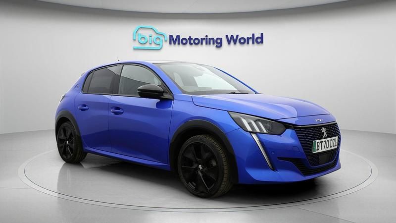 Used Peugeot e-208 GT-line 100 kW (137 HP) 2020 Blue Hatchback