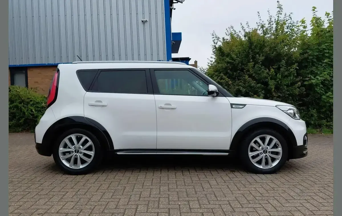 Used Kia Soul 132 HP (97 kW) 2017 White SUV