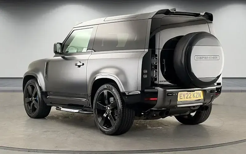 Usado Land Rover Defender Carpathian Edition 525 HP (386 kW) 2023 SUV