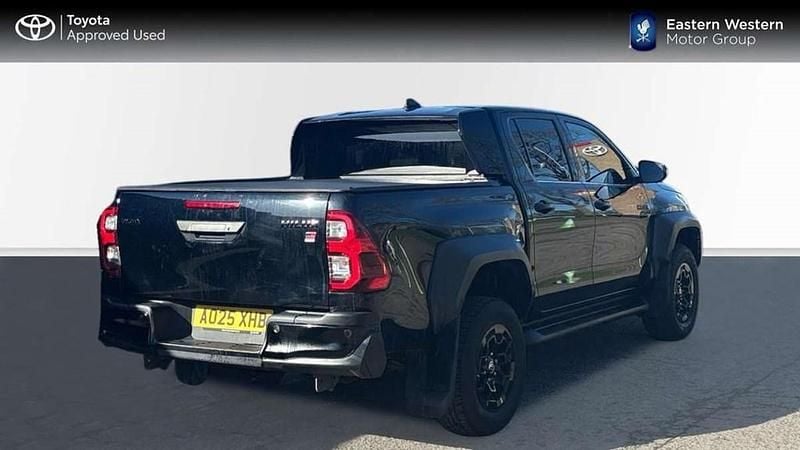 Used Toyota HiLux Sport 201 HP (147 kW) 2025 Black Pickup
