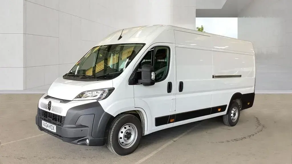 Used Citroën Relay 140 HP (102 kW) 2024 White Van
