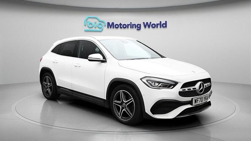 Used Mercedes GLA200 Executive 150 HP (110 kW) 2020 White SUV