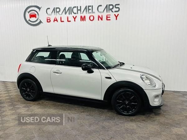 Used Mini Cooper Hatch 136 HP (100 kW) 2016 Silver Hatchback
