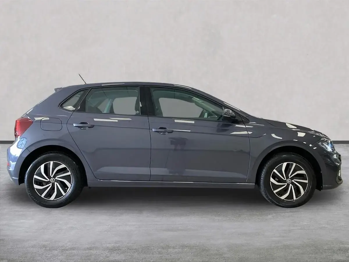 Używany VW Polo Life 80 KM (58 kW) 2024 Szary Hatchback