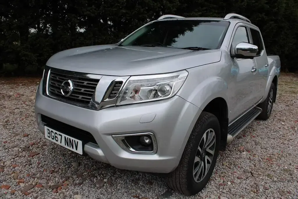 Used Nissan Navara Tekna 2017 Silver Pickup