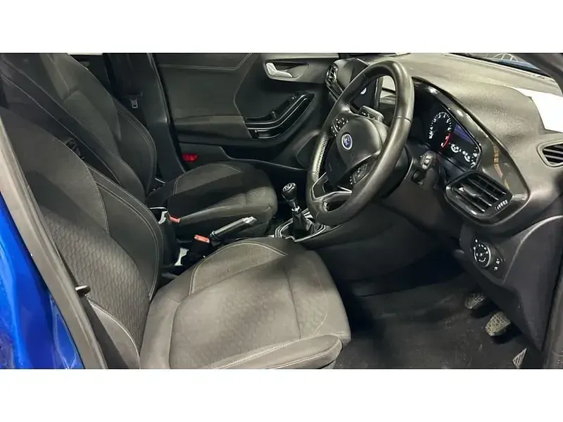 Begagnad Ford Puma Titanium 125 HK (91 kW) 2024 Blå SUV