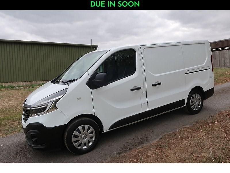White Used 2021 Renault Trafic Business Van | £12,490 (Fair price) - Image 1/1