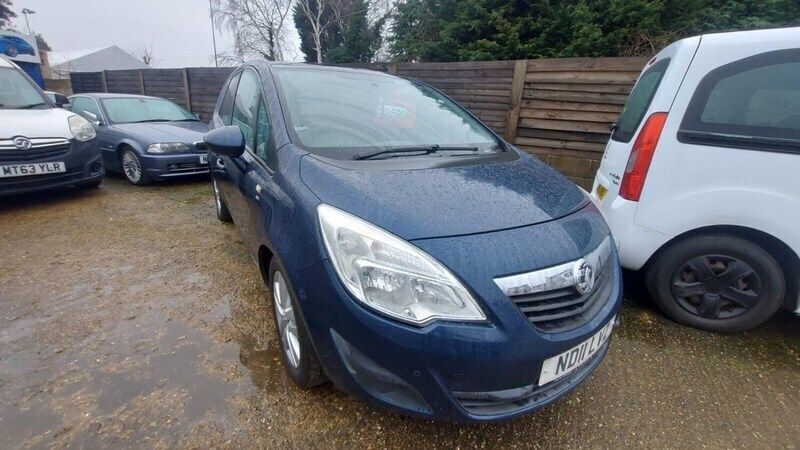 Blue Used 2011 Vauxhall Meriva MPV | £2,490 (Fair price) - Image 1/4