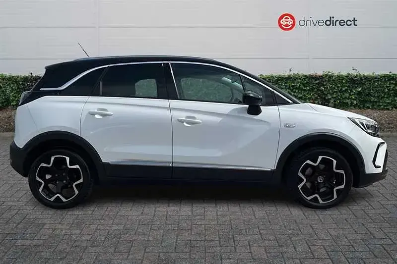Used Vauxhall Crossland Ultimate 110 HP (80 kW) 2022 White SUV