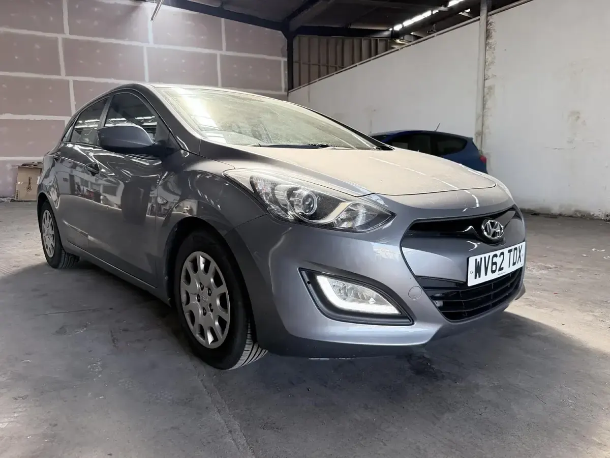 Used Hyundai i30 Classic 100 HP (73 kW) 2012 Grey Hatchback