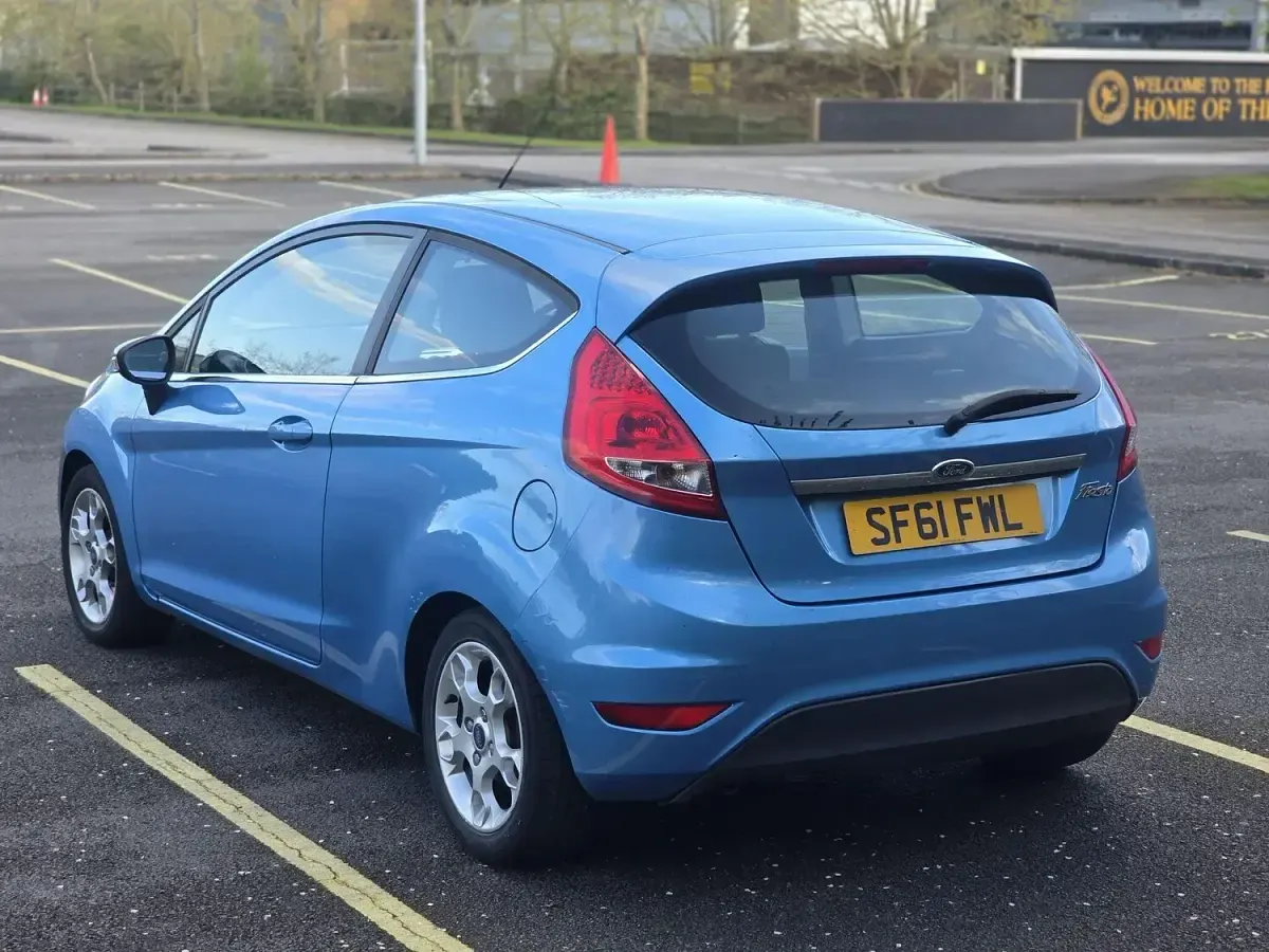 Used Ford Fiesta Zetec 2011 Blue Hatchback