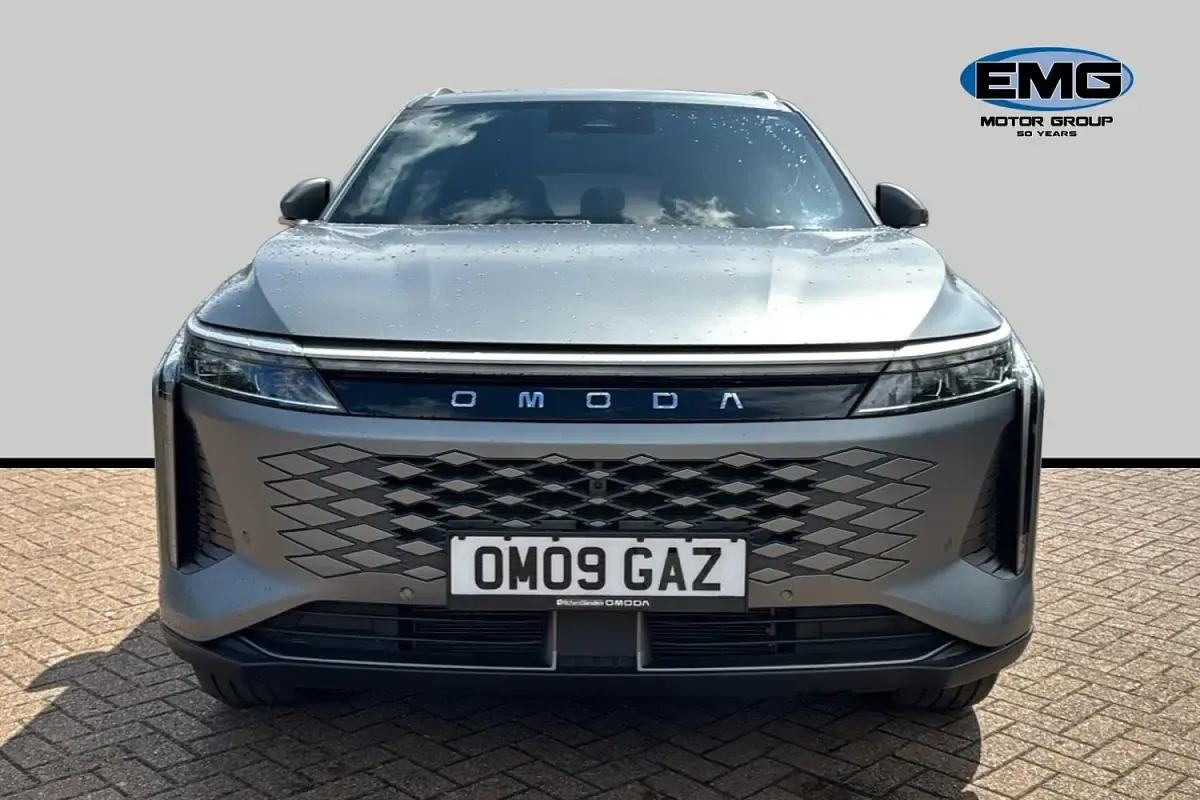 Used Omoda 9 63 HP (46 kW) 2025 Grey SUV