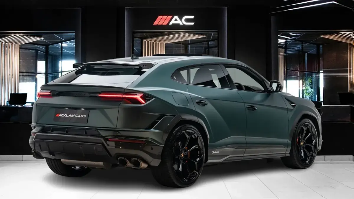 Used Lamborghini Urus 800 HP (588 kW) 2025 Green SUV