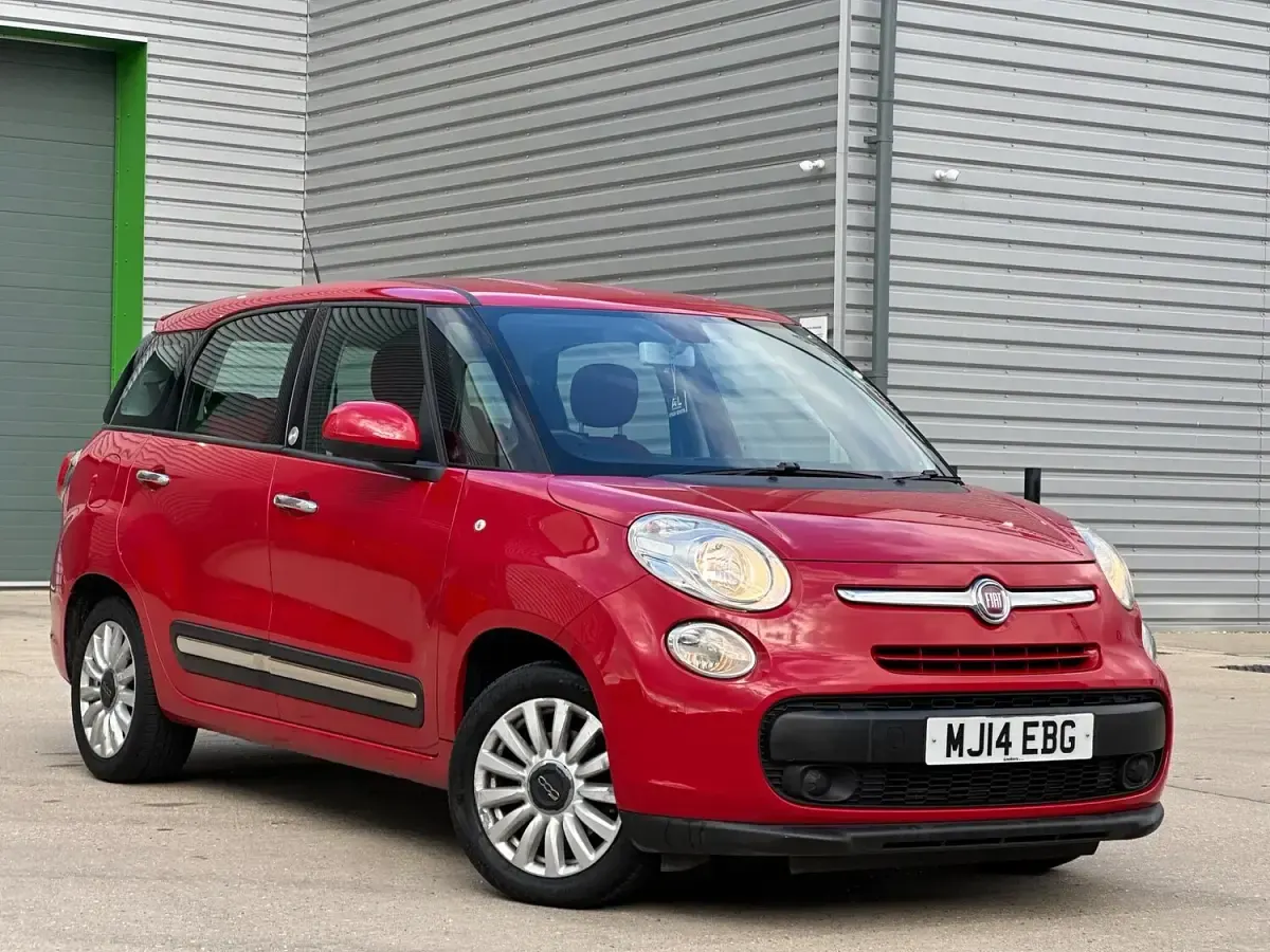 Used Fiat 500L Pop Star 85 HP (62 kW) 2014 Red MPV