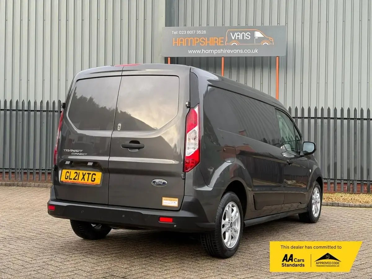 Begagnad Ford Transit Connect Trend 120 HK (88 kW) 2021 Grå Minibuss