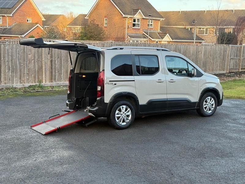 Used Peugeot Rifter Allure 2019 Beige MPV