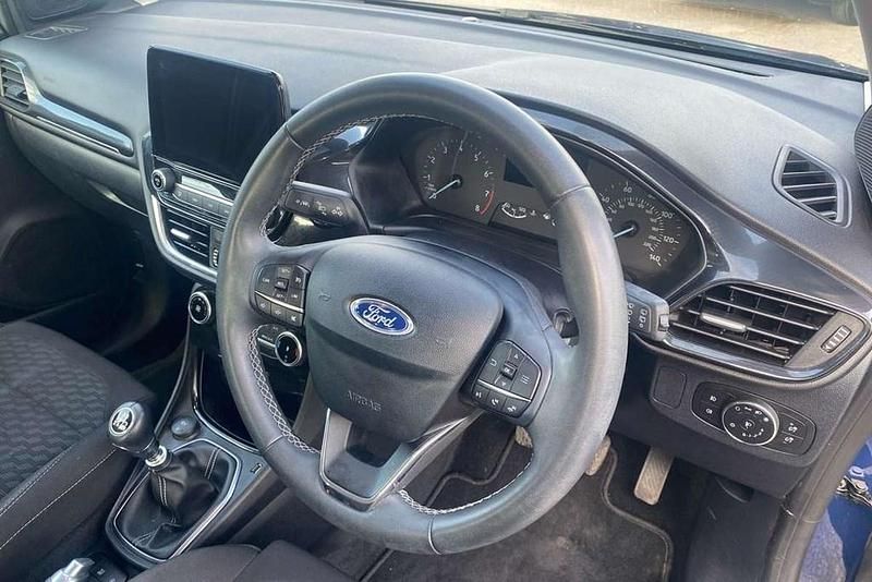 Second-hand Ford Puma Titanium 123 CP (90 kW) 2023 Albastru SUV