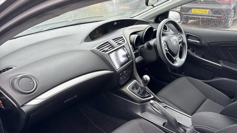 Used Honda Civic SE Plus 142 HP (104 kW) 2017 Grey Hatchback