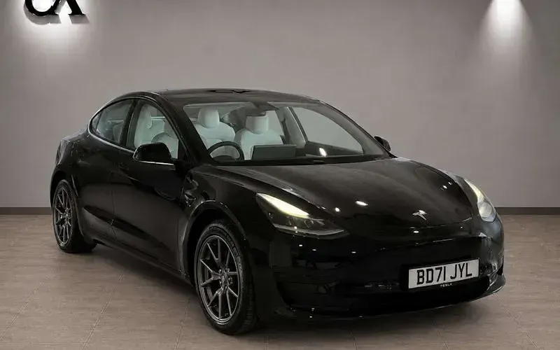 Used Tesla Model 3 Standard Range 366 kW (498 HP) 2021 Sedan