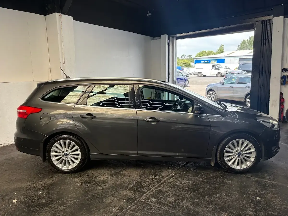 Used Ford Focus Titanium X 120 HP (88 kW) 2018 Grey Estate
