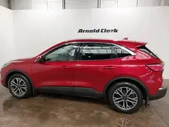 Used Ford Kuga Titanium 120 HP (88 kW) 2021 Red SUV