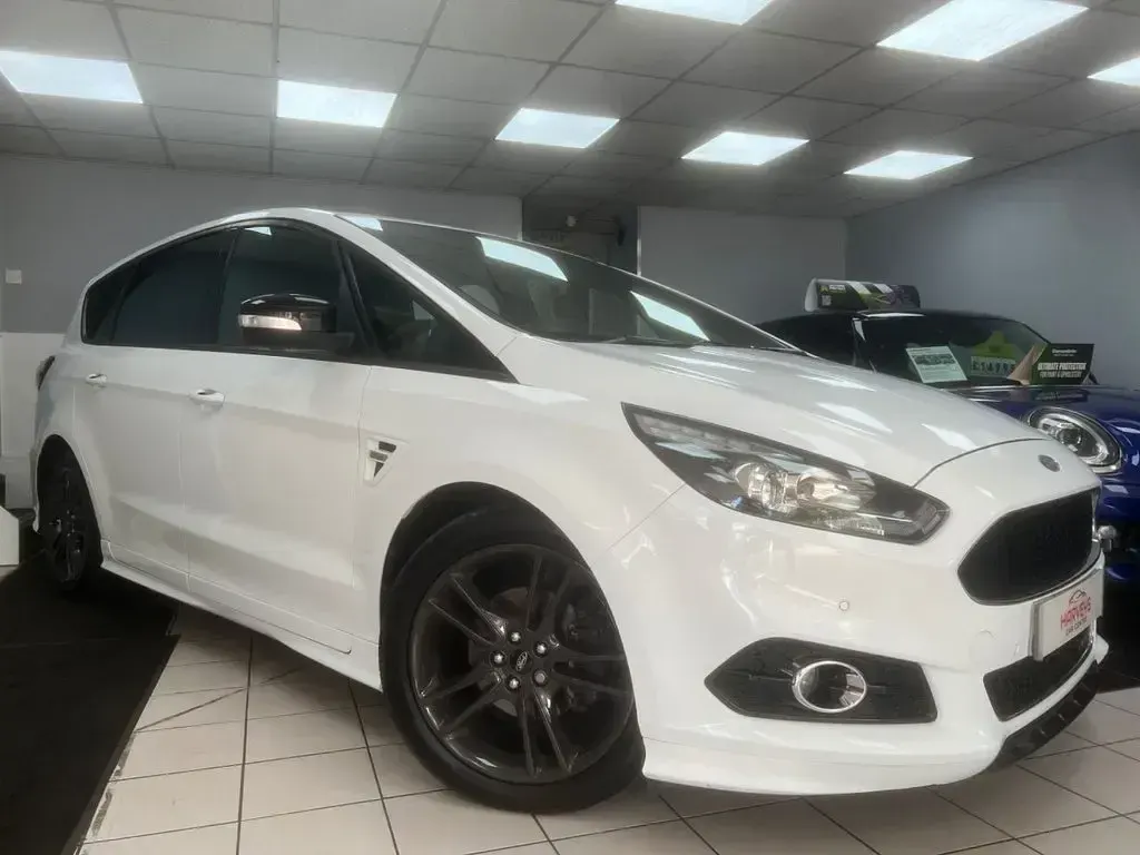 Used Ford S-MAX ST-Line 190 HP (139 kW) 2019 White MPV