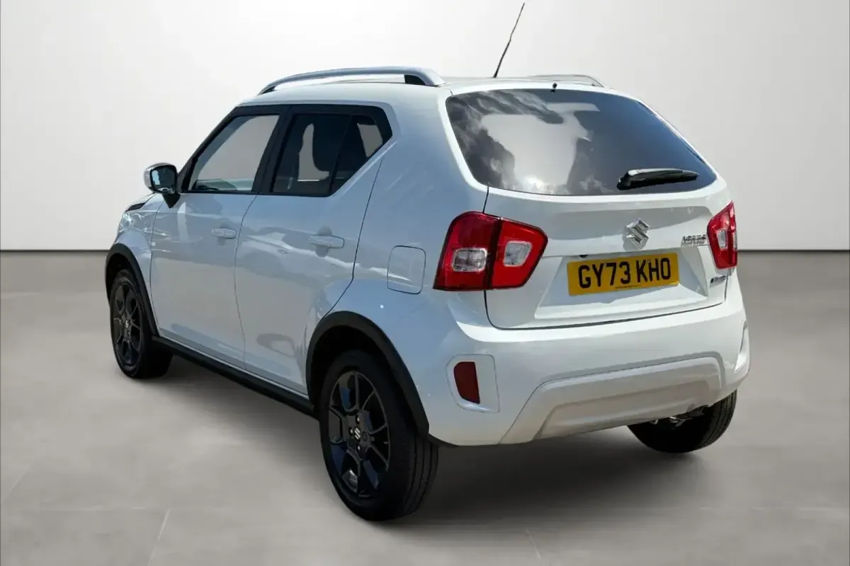 Used Suzuki Ignis SZ-T 2023 White pearlescent SUV