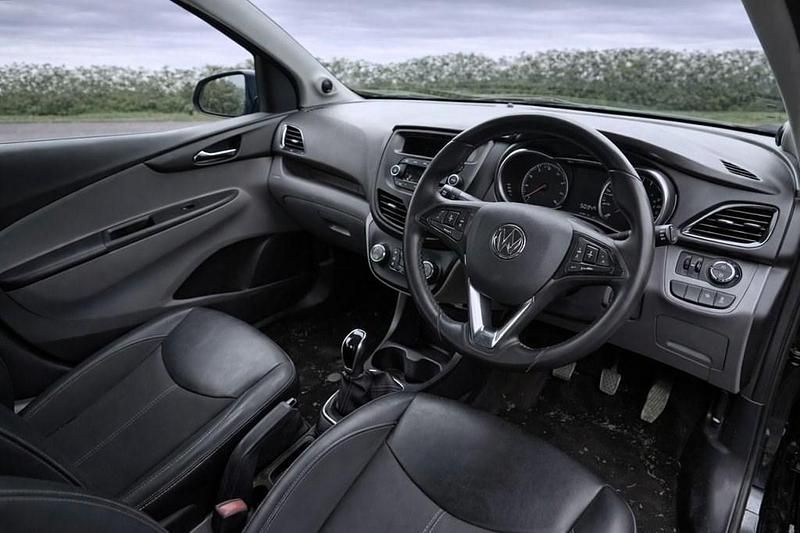 Used Vauxhall Viva 75 HP (55 kW) 2017 Black Hatchback