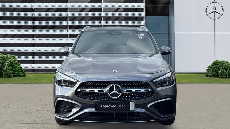 Used Mercedes GLA200 Executive 163 HP (119 kW) 2024 SUV