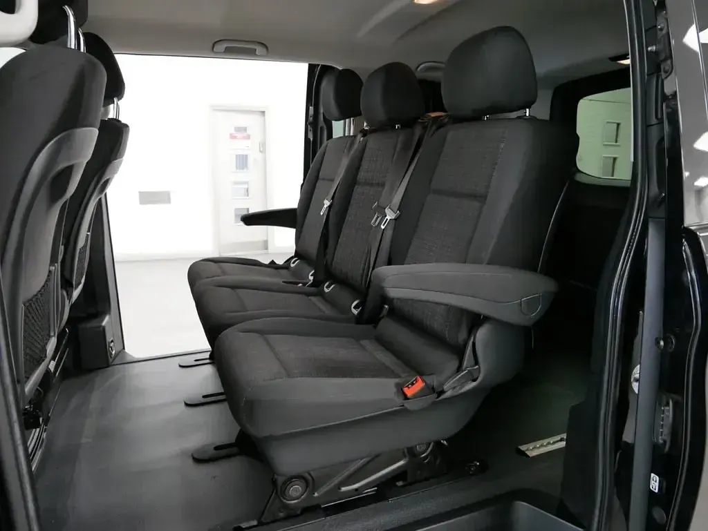Begagnad Mercedes Vito 190 HK (139 kW) 2016 Svart Van