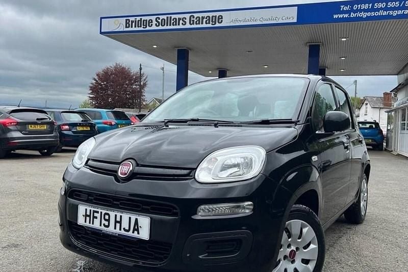 Usado Fiat Panda Pop 69 HP (50 kW) 2019 Preto Citadino
