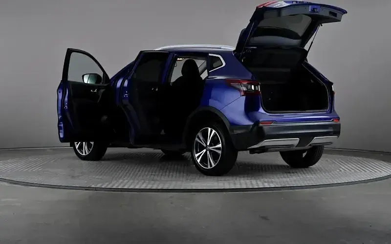 Used Nissan Qashqai N-Connecta 160 HP (117 kW) 2020 Blue SUV